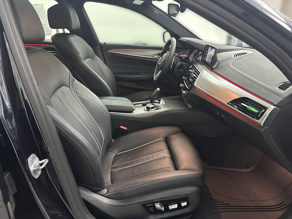 Thumbnail: 2018 BMW 5 Series - 25