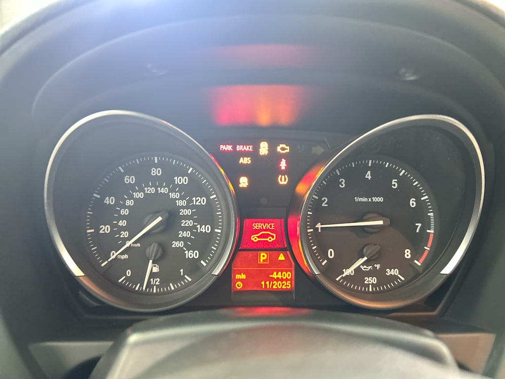 Thumbnail: 2015 BMW Z4 - 12