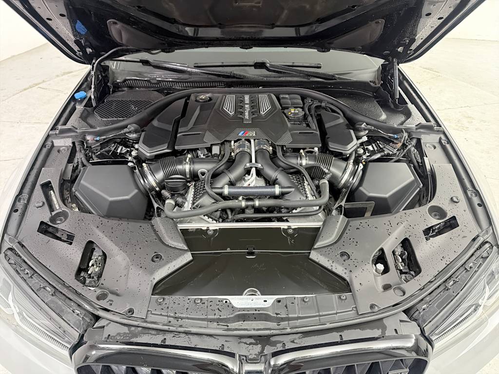Thumbnail: 2023 BMW M5 - 8