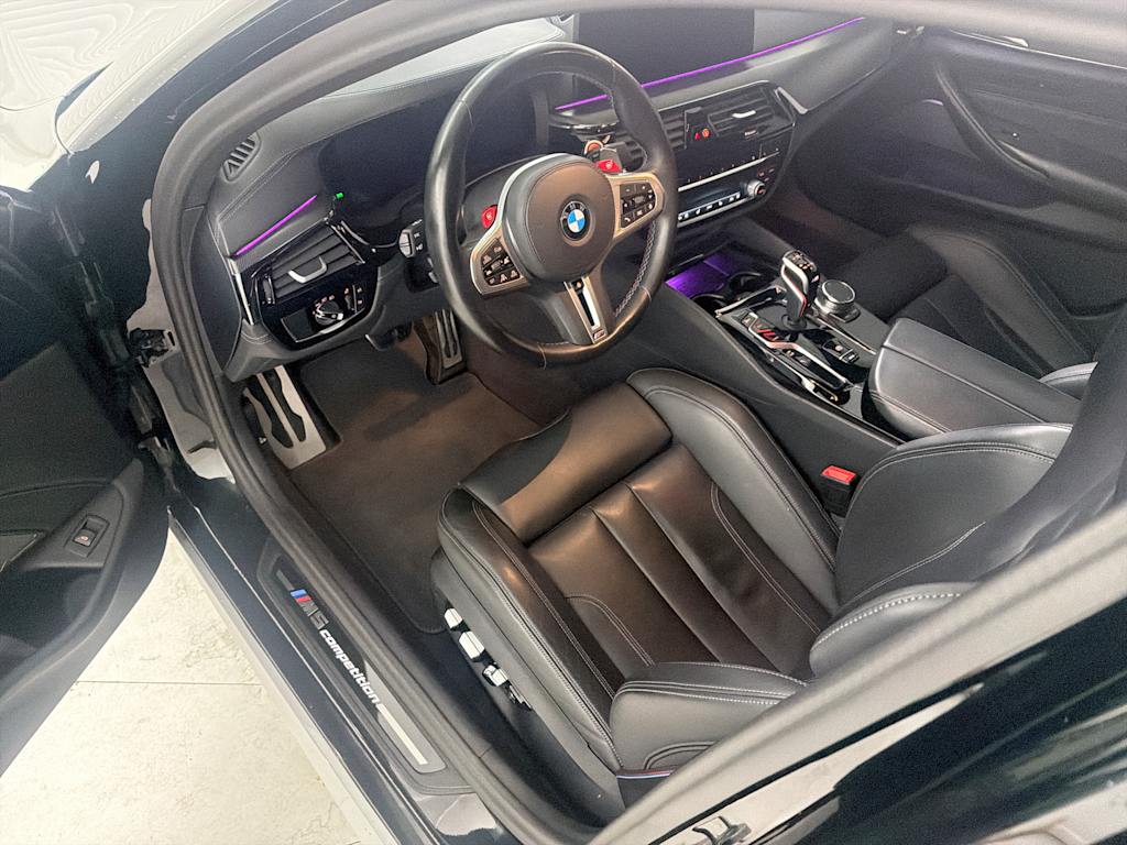 Thumbnail: 2023 BMW M5 - 2