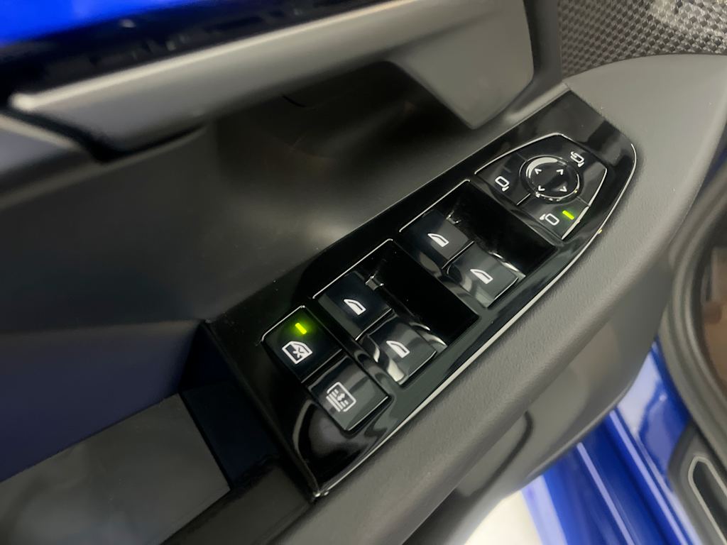 Thumbnail: 2026 BMW M5 - 21