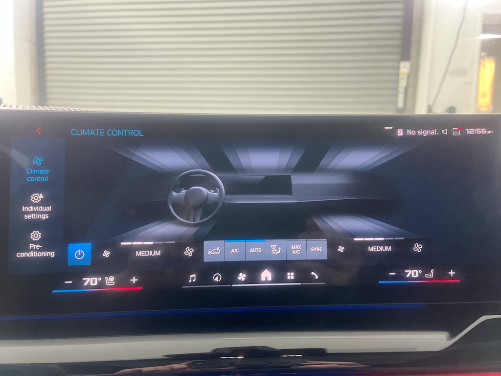 Thumbnail: 2026 BMW M5 - 23