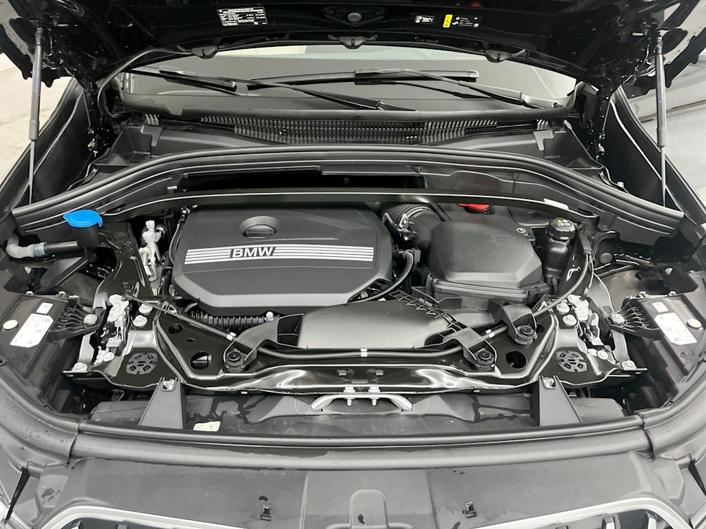 Thumbnail: 2023 BMW X1 - 6