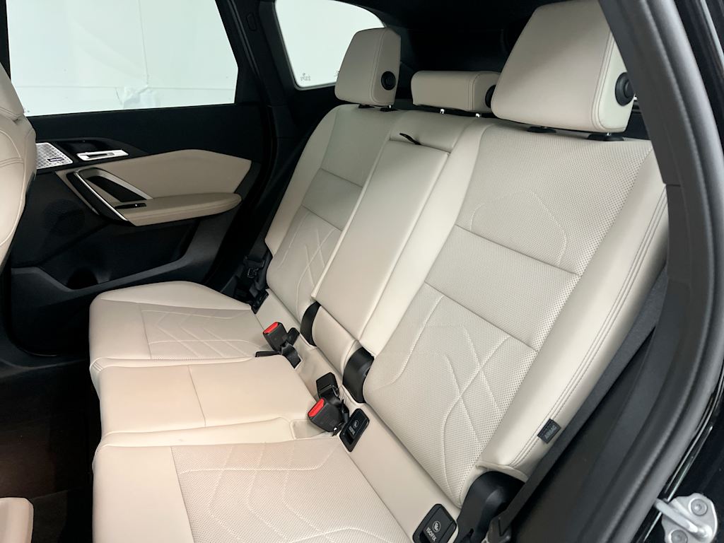 Thumbnail: 2023 BMW X1 - 32