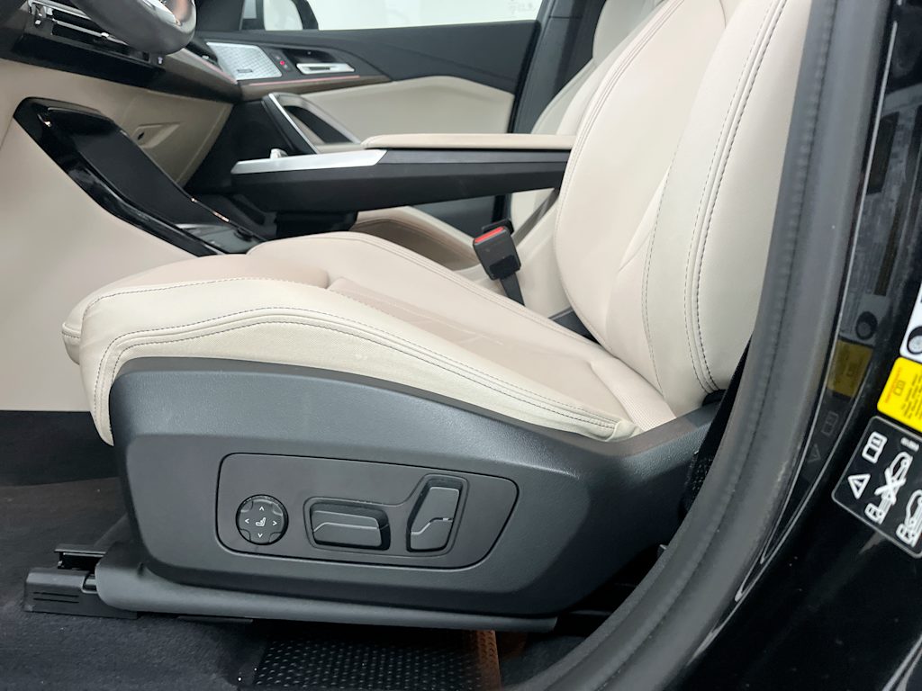 Thumbnail: 2023 BMW X1 - 25