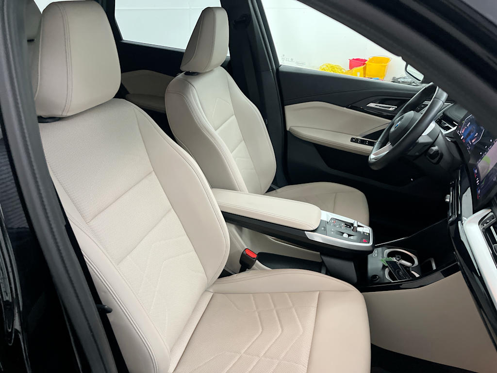 Thumbnail: 2024 BMW X1 - 11