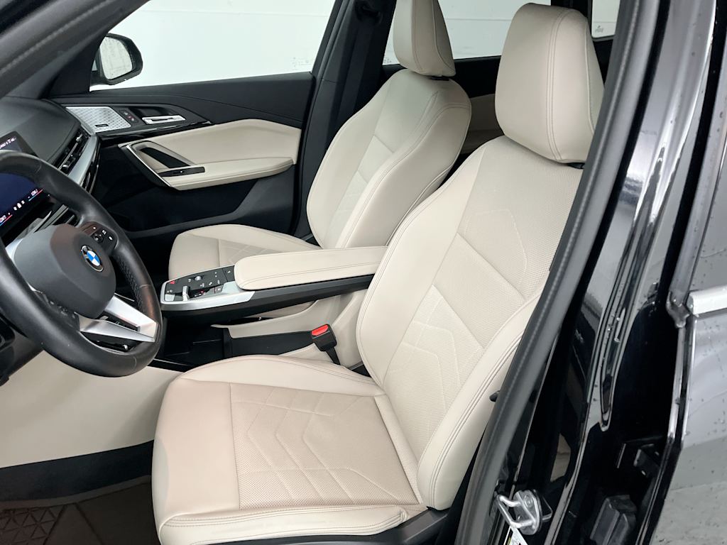 Thumbnail: 2024 BMW X1 - 10