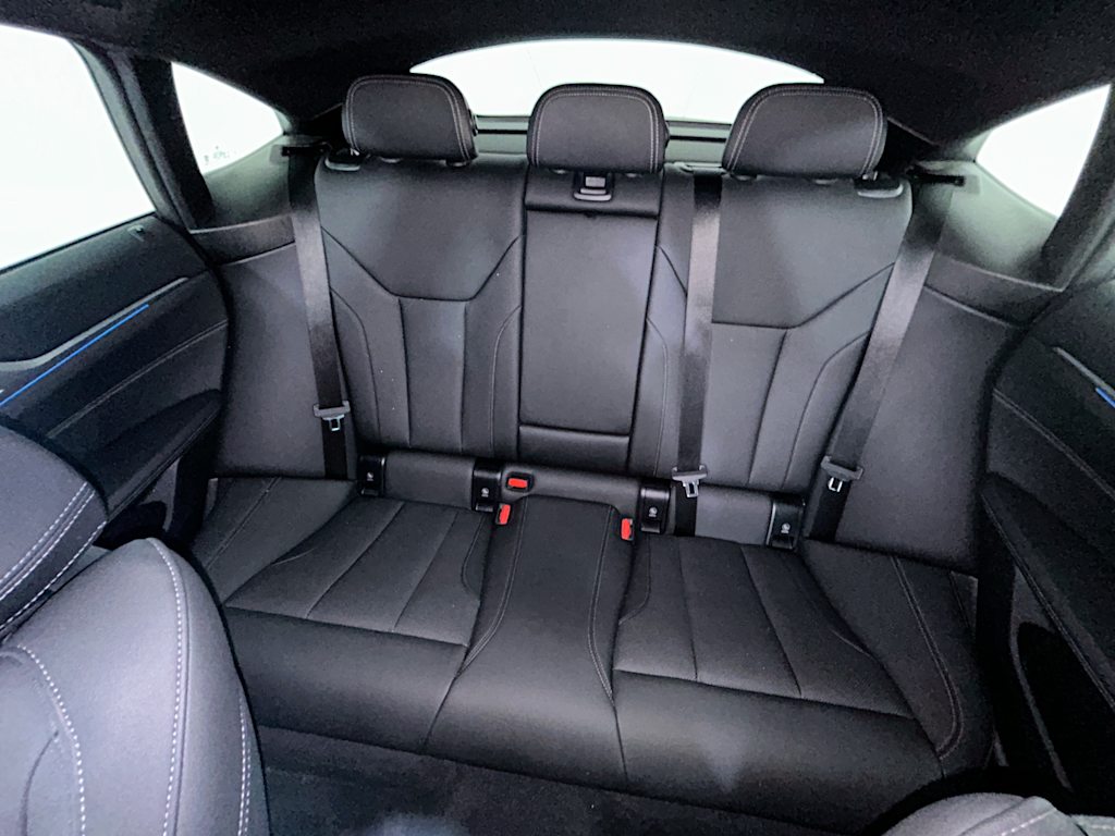 Thumbnail: 2025 BMW i4 - 10