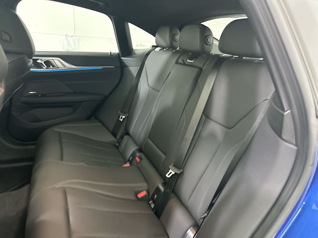 Thumbnail: 2025 BMW i4 - 10