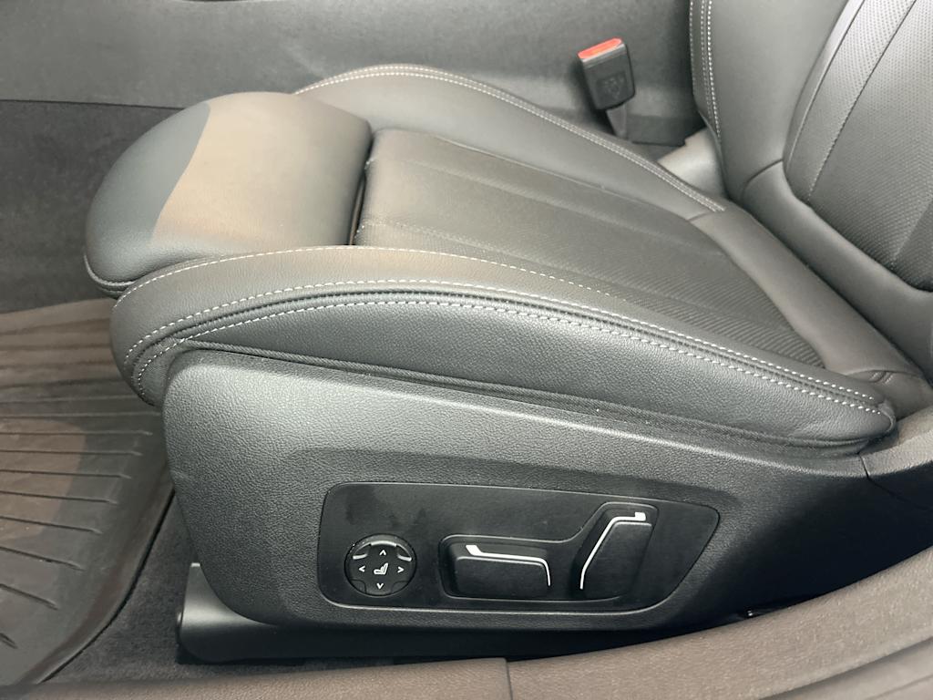 Thumbnail: 2025 BMW i4 - 20