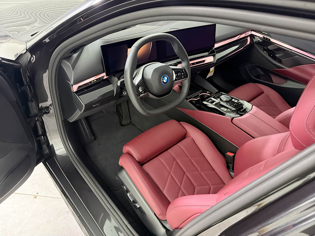 Thumbnail: 2026 BMW i5 - 11