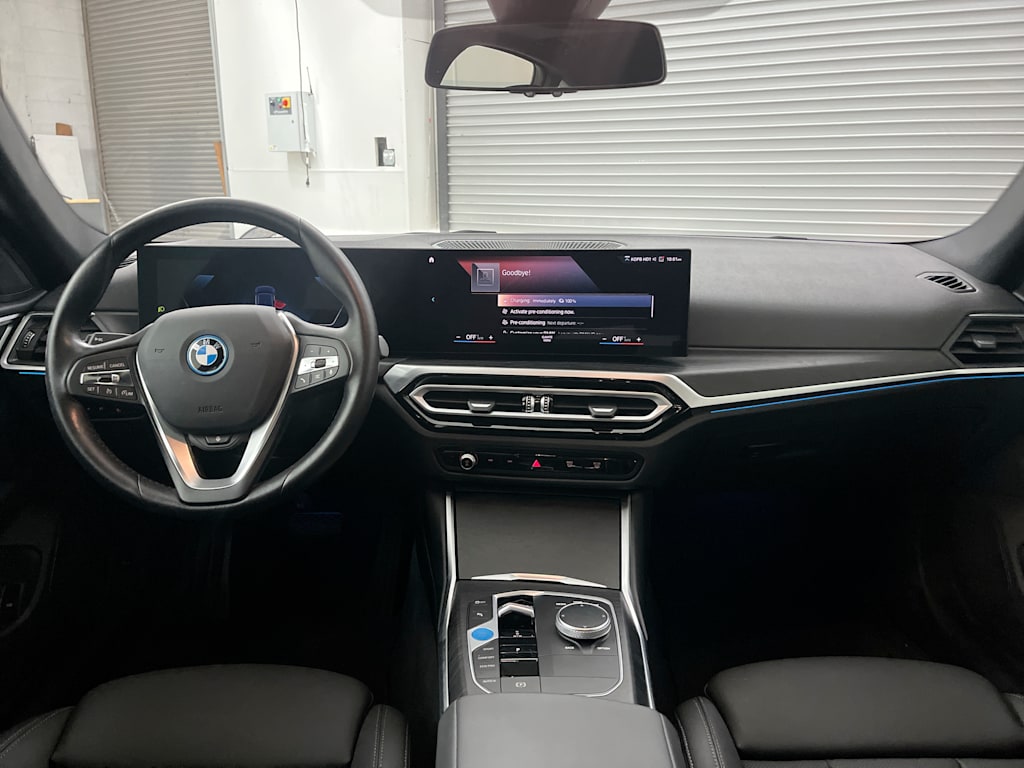 Thumbnail: 2023 BMW i4 - 2