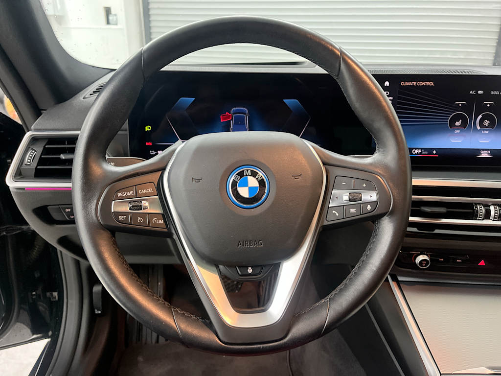 Thumbnail: 2023 BMW i4 - 12