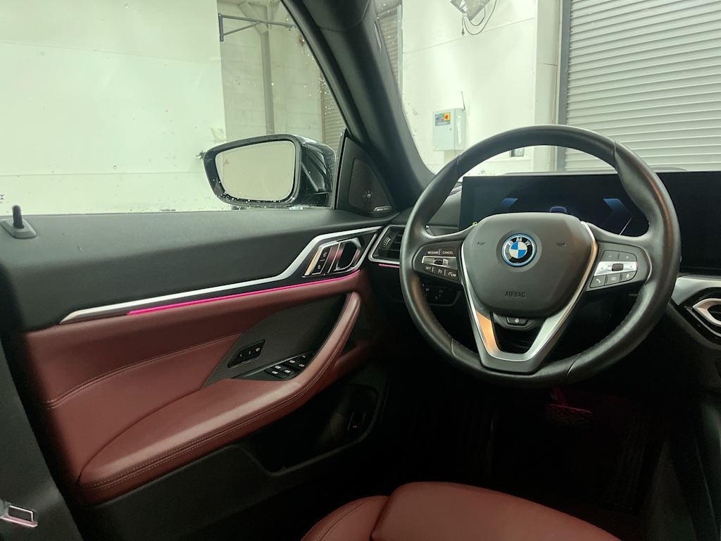 Thumbnail: 2023 BMW i4 - 8