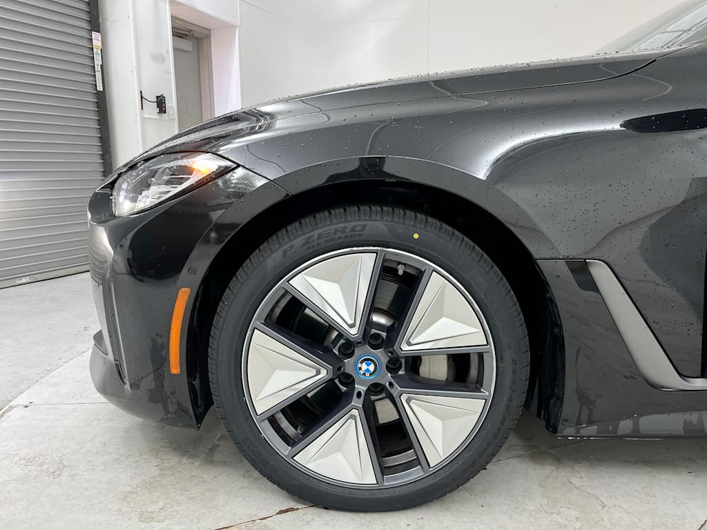Thumbnail: 2023 BMW i4 - 5