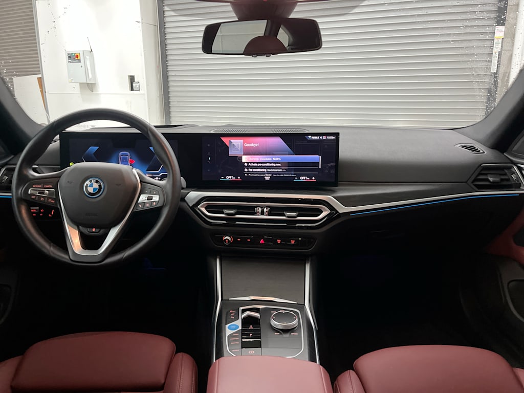 Thumbnail: 2023 BMW i4 - 2