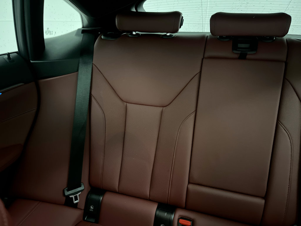 Thumbnail: 2023 BMW i4 - 10