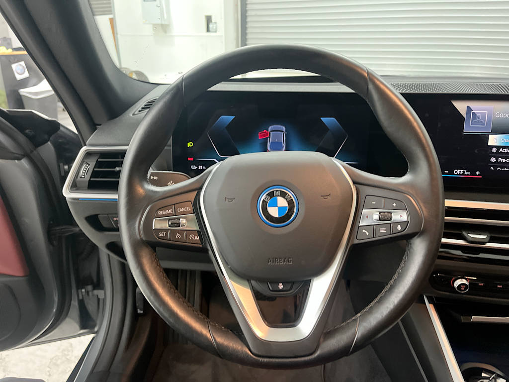 Thumbnail: 2023 BMW i4 - 12
