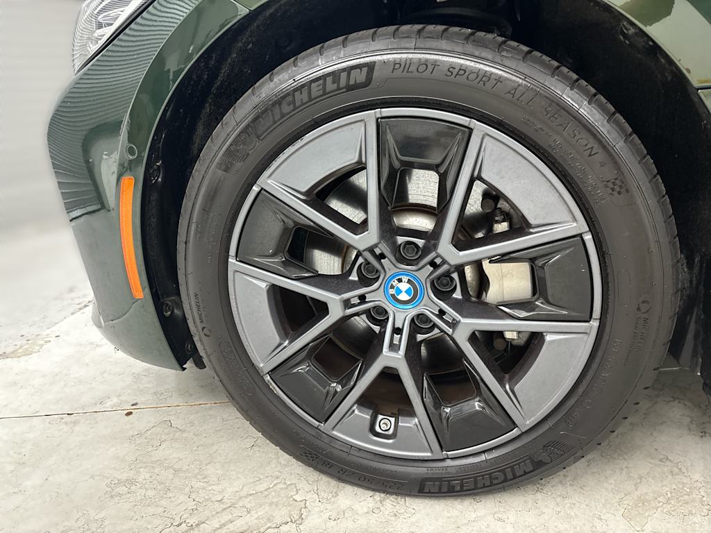 Thumbnail: 2023 BMW i4 - 6
