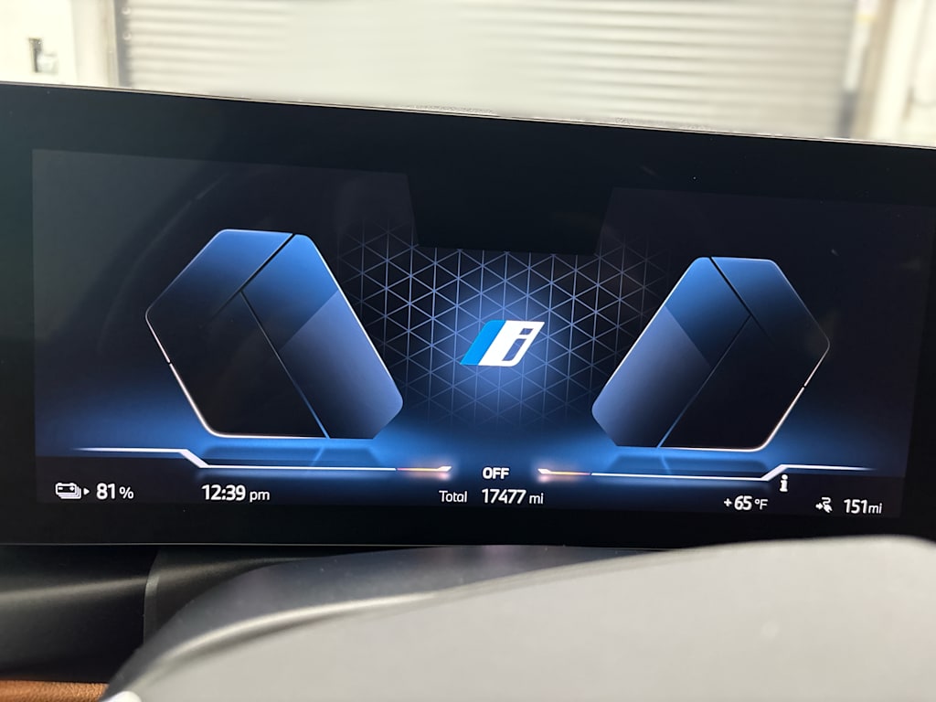 Thumbnail: 2023 BMW i4 - 13