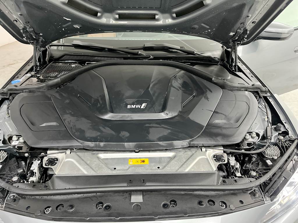 Thumbnail: 2023 BMW i4 - 7