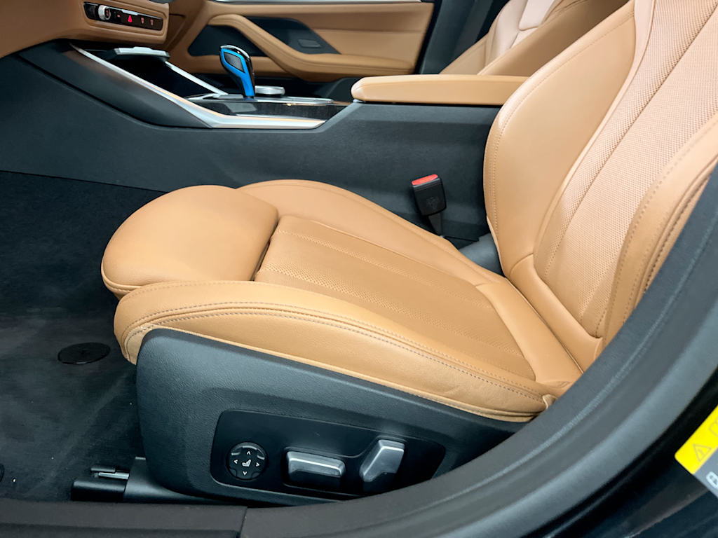 Thumbnail: 2023 BMW i4 - 25