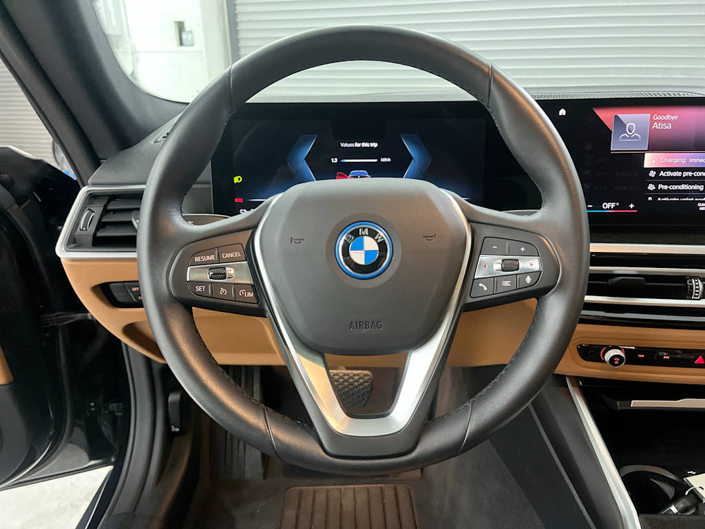 Thumbnail: 2023 BMW i4 - 11