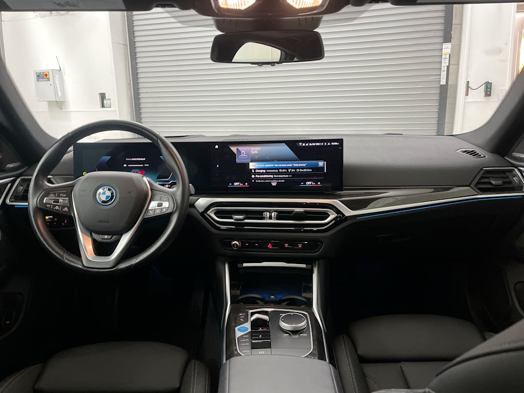 Thumbnail: 2023 BMW i4 - 2