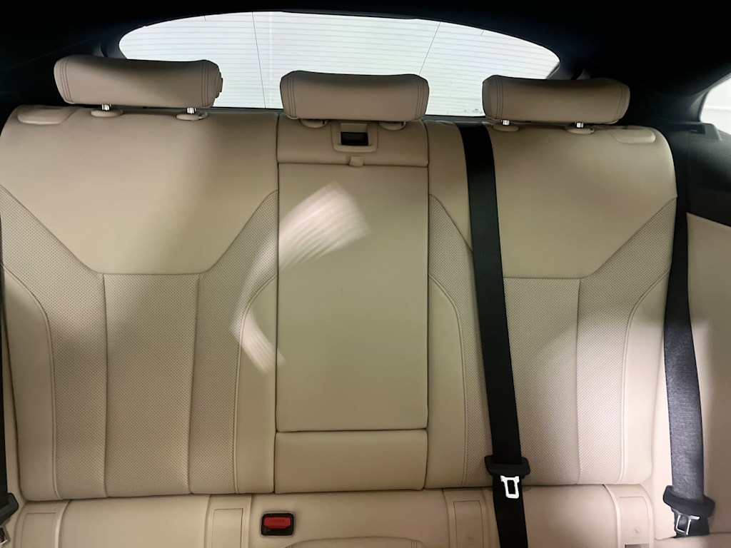Thumbnail: 2023 BMW i4 - 10
