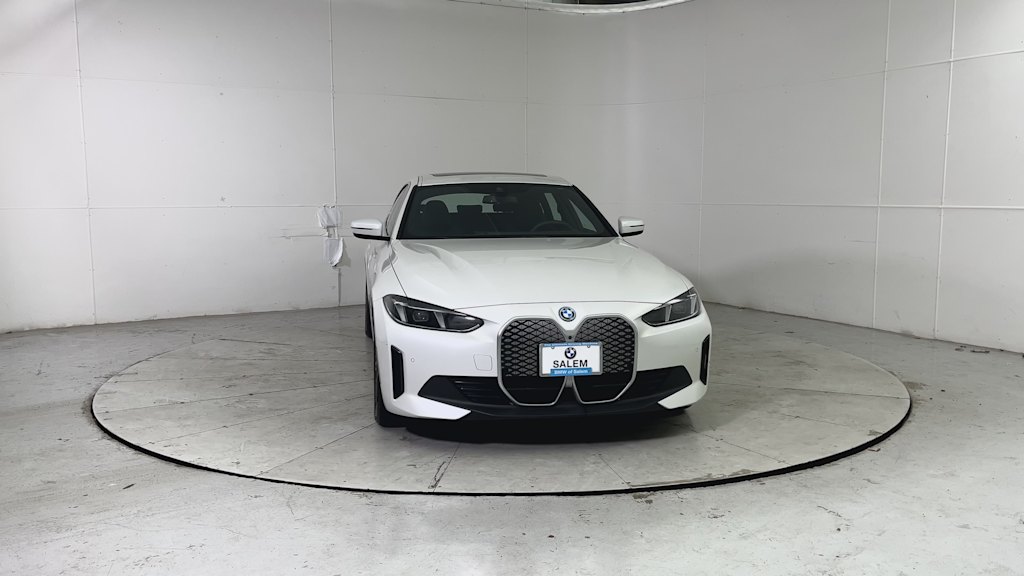 Thumbnail: 2025 BMW i4 - 17