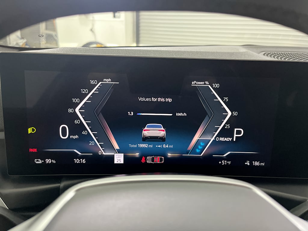 Thumbnail: 2025 BMW i4 - 13