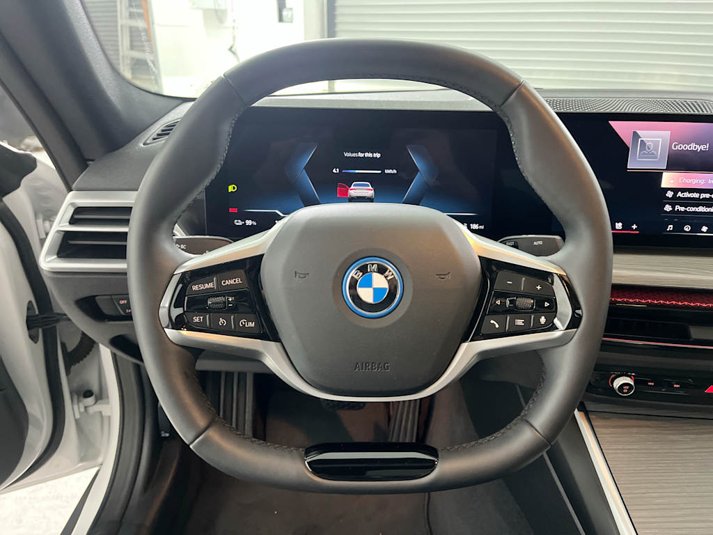 Thumbnail: 2025 BMW i4 - 2