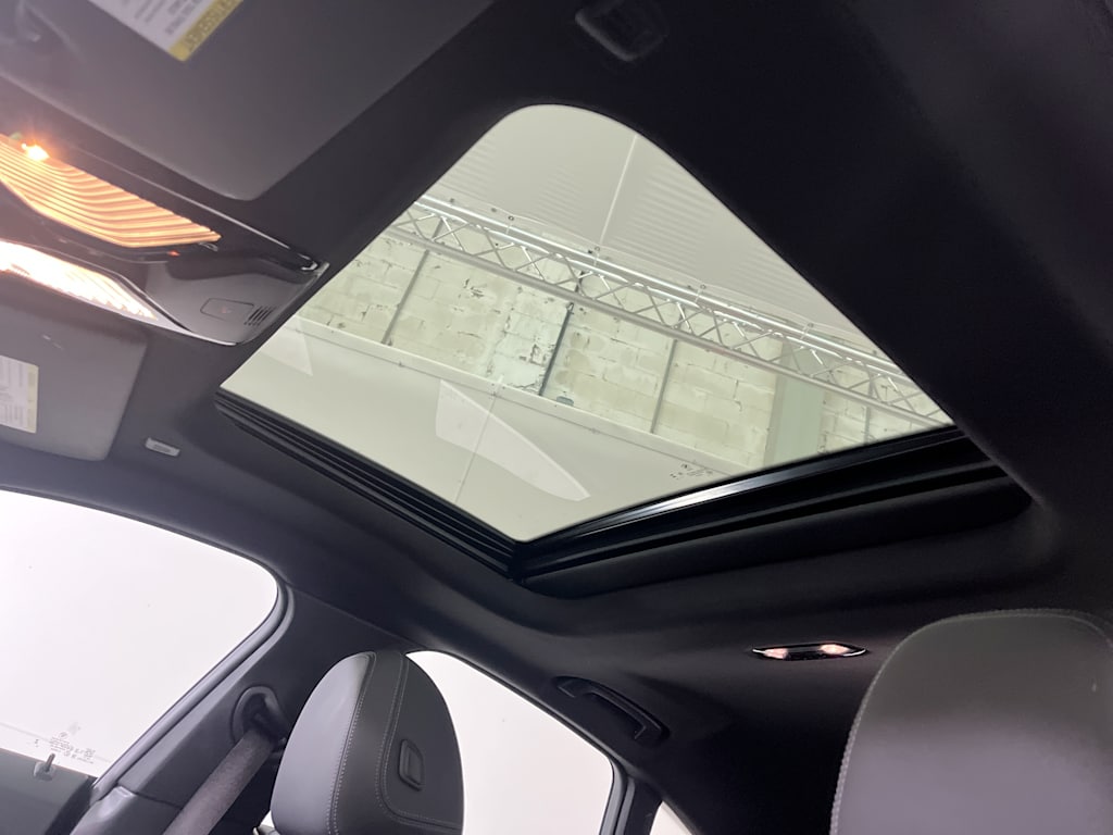 Thumbnail: 2025 BMW i4 - 22