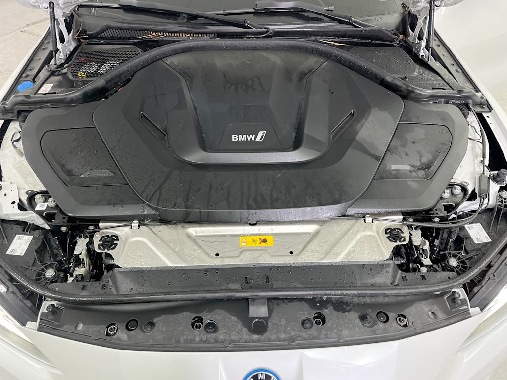 Thumbnail: 2025 BMW i4 - 7