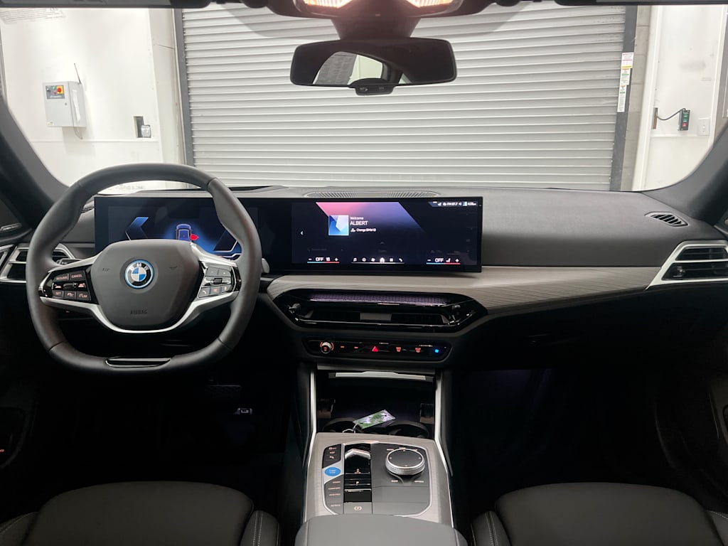 Thumbnail: 2025 BMW i4 - 2