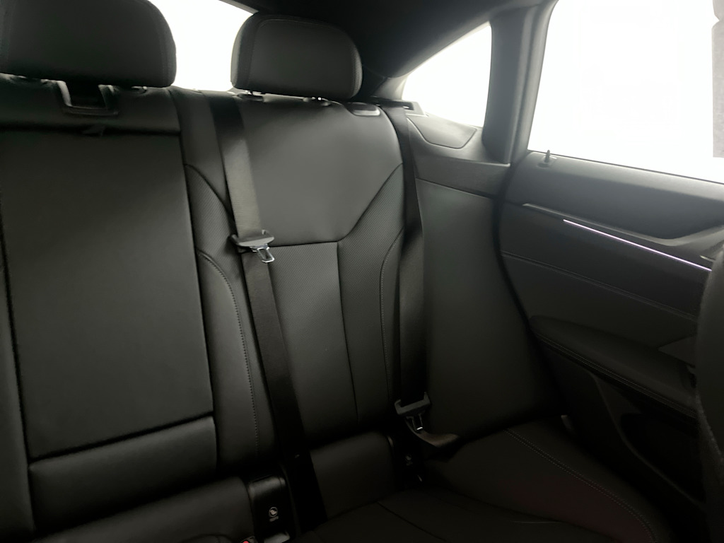 Thumbnail: 2025 BMW i4 - 24