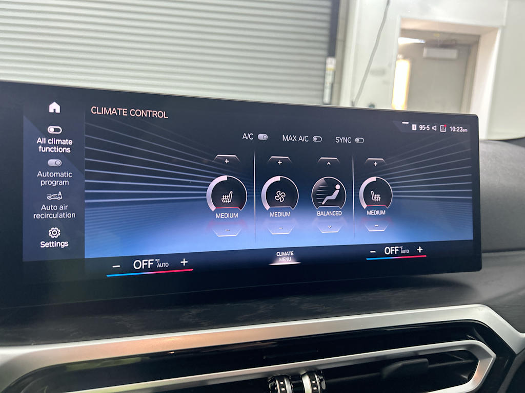 Thumbnail: 2023 BMW i4 - 23