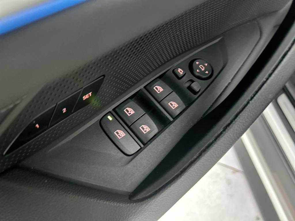 Thumbnail: 2023 BMW i4 - 21