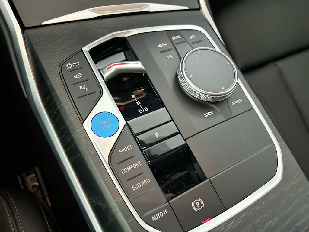 Thumbnail: 2023 BMW i4 - 13