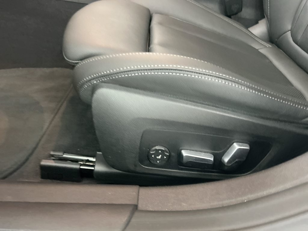 Thumbnail: 2023 BMW i4 - 20