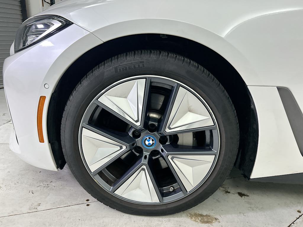 Thumbnail: 2023 BMW i4 - 7