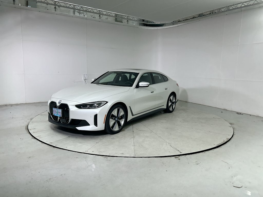 Thumbnail: 2023 BMW i4 - 6