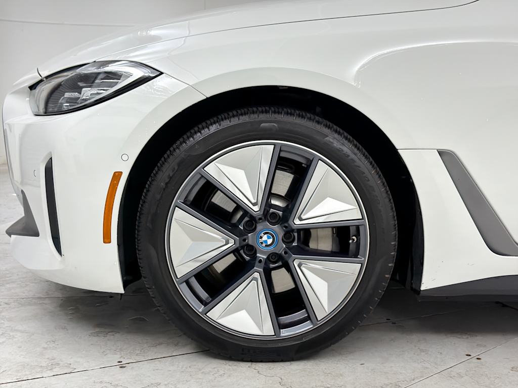 Thumbnail: 2023 BMW i4 - 8