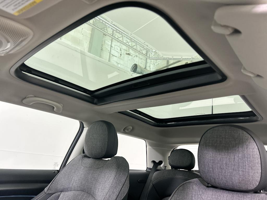 Thumbnail: 2023 MINI Cooper - 22