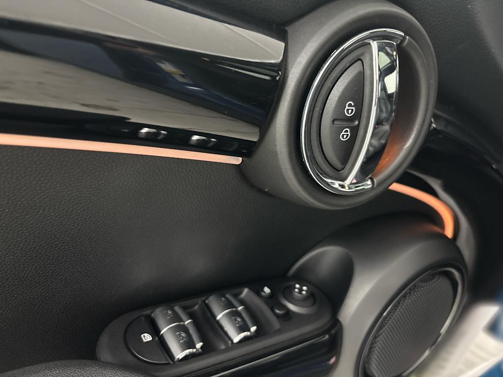 Thumbnail: 2023 MINI Cooper - 21