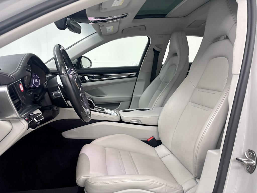 Thumbnail: 2018 Porsche Panamera - 9