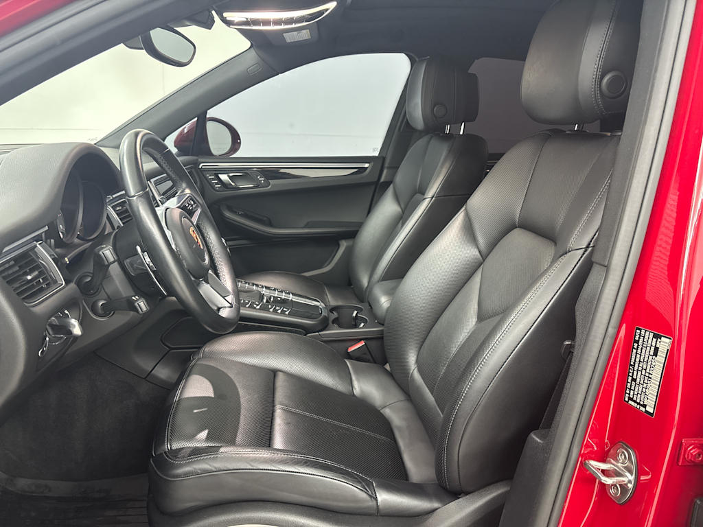 Thumbnail: 2018 Porsche Macan - 7