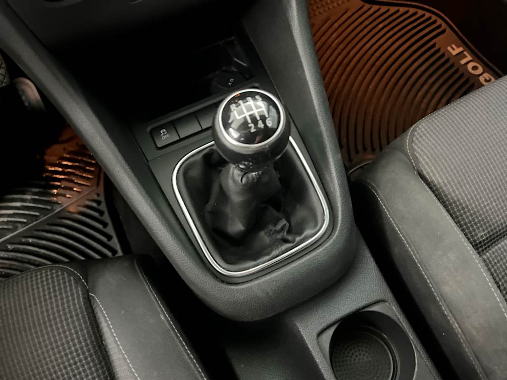 Thumbnail: 2011 Volkswagen Golf - 13