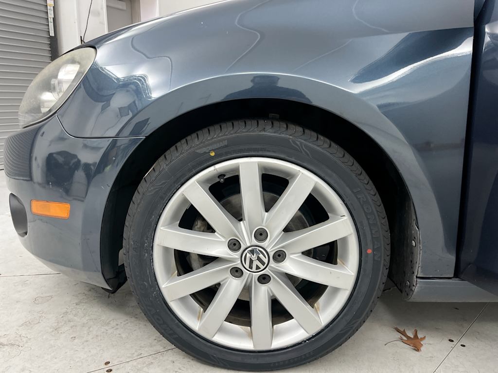 Thumbnail: 2011 Volkswagen Golf - 5