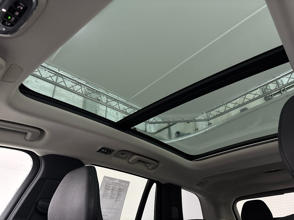 Thumbnail: 2019 Volvo XC90 - 22